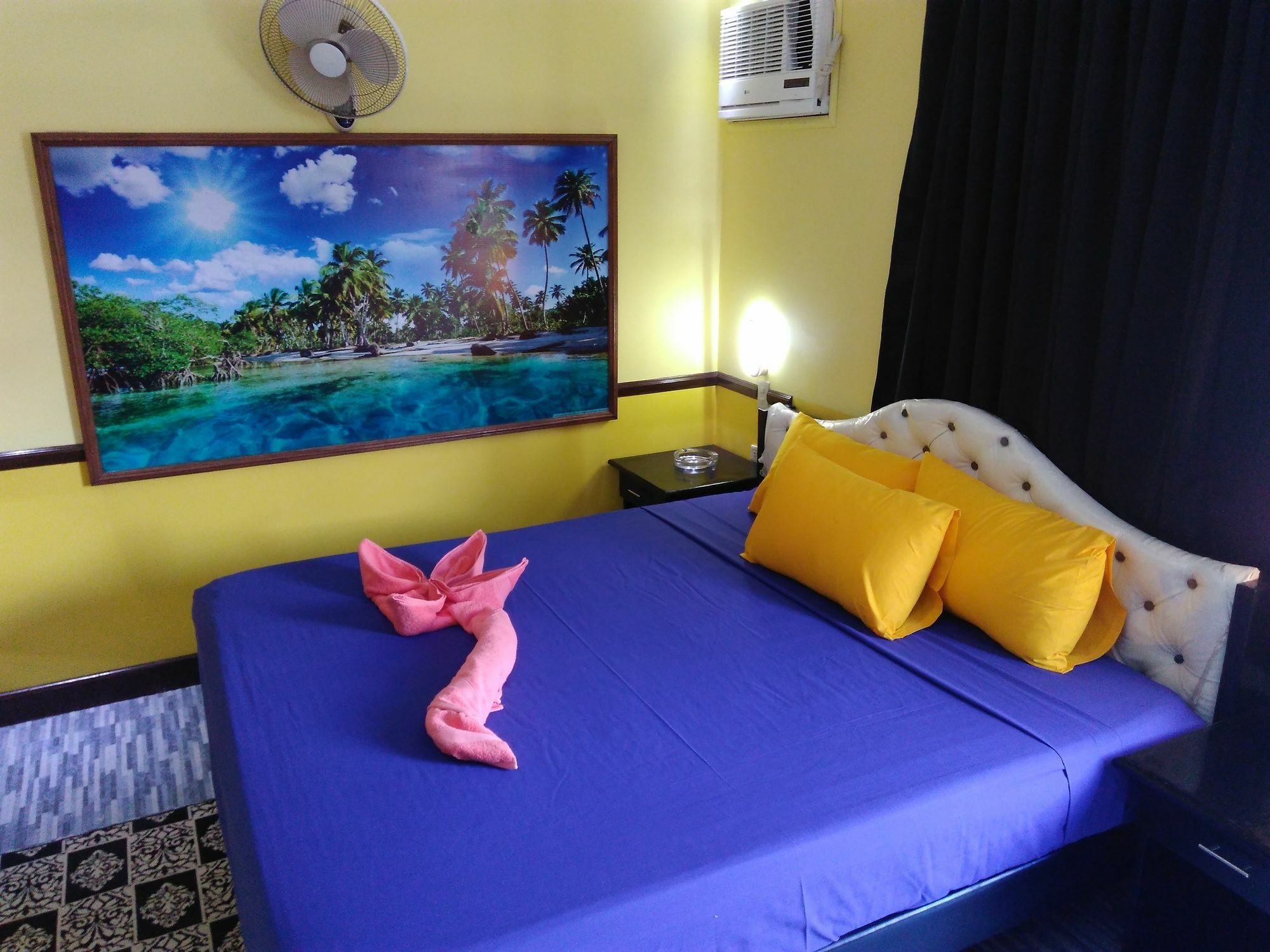 Mango'S Beachfront Resort Olongapo Exterior photo